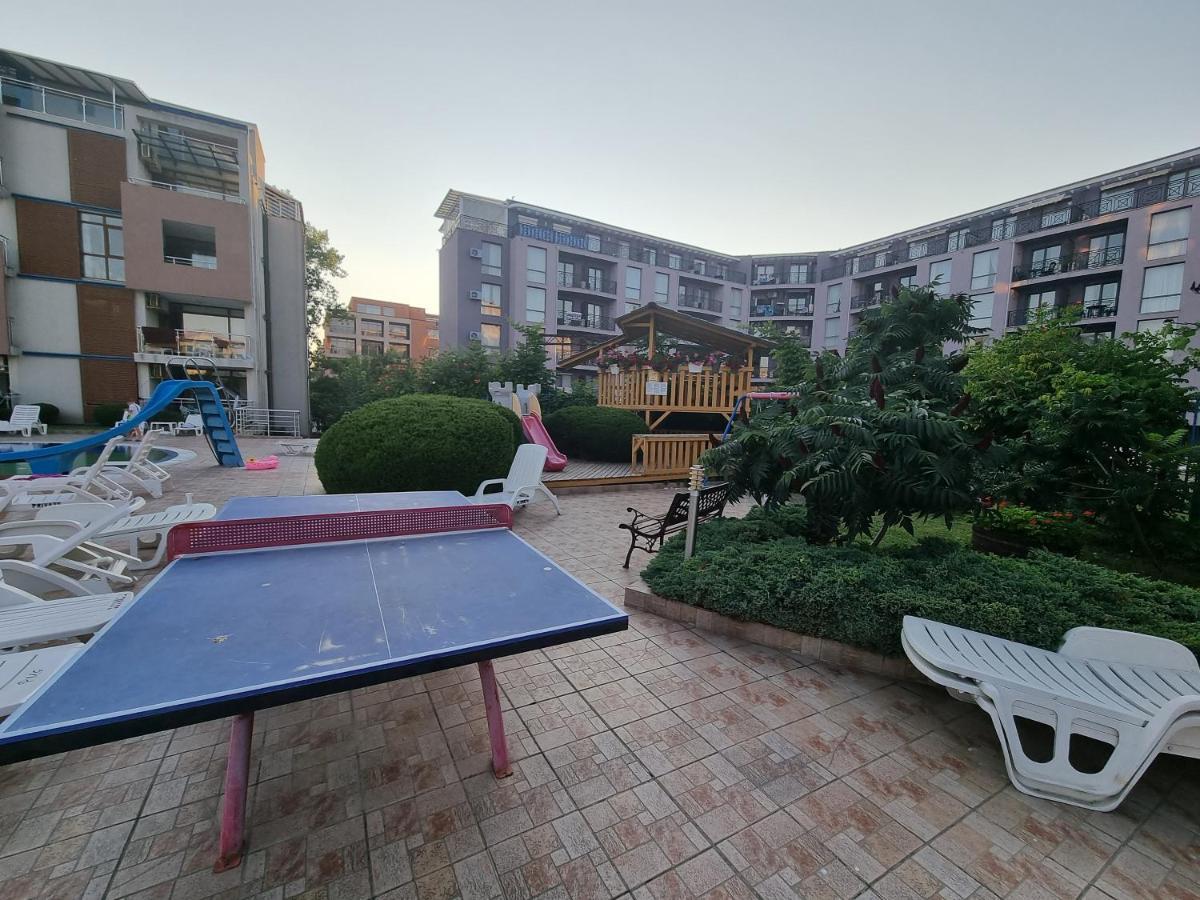 Studio Apartment With Balcony 300M From Beach Slântsjev Brjag Eksteriør bilde
