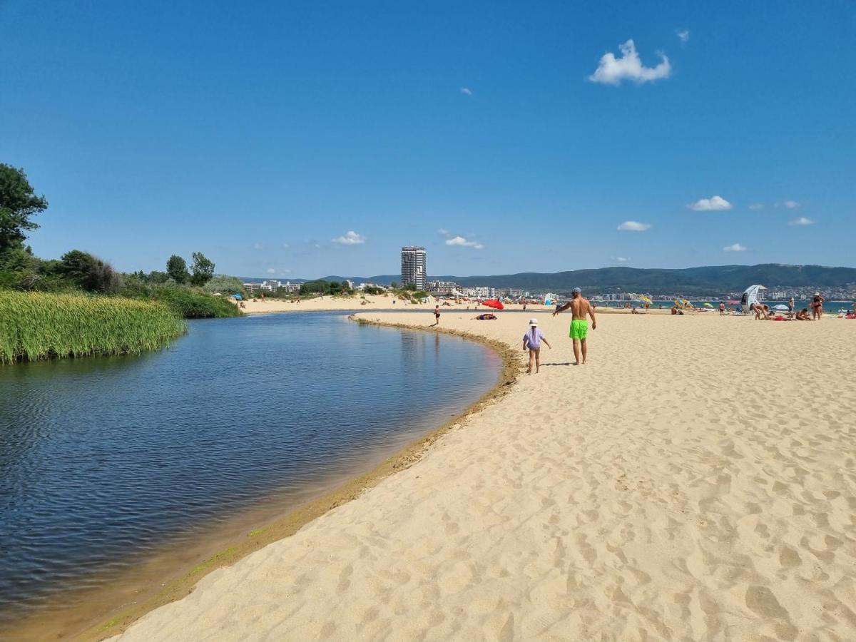 Studio Apartment With Balcony 300M From Beach Slântsjev Brjag Eksteriør bilde