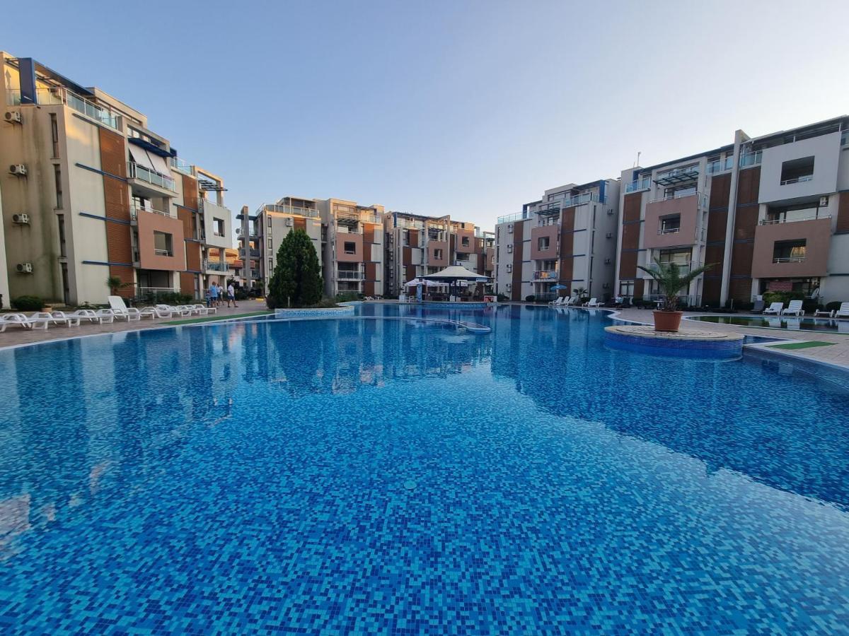 Studio Apartment With Balcony 300M From Beach Slântsjev Brjag Eksteriør bilde