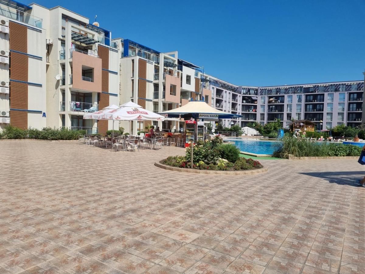 Studio Apartment With Balcony 300M From Beach Slântsjev Brjag Eksteriør bilde