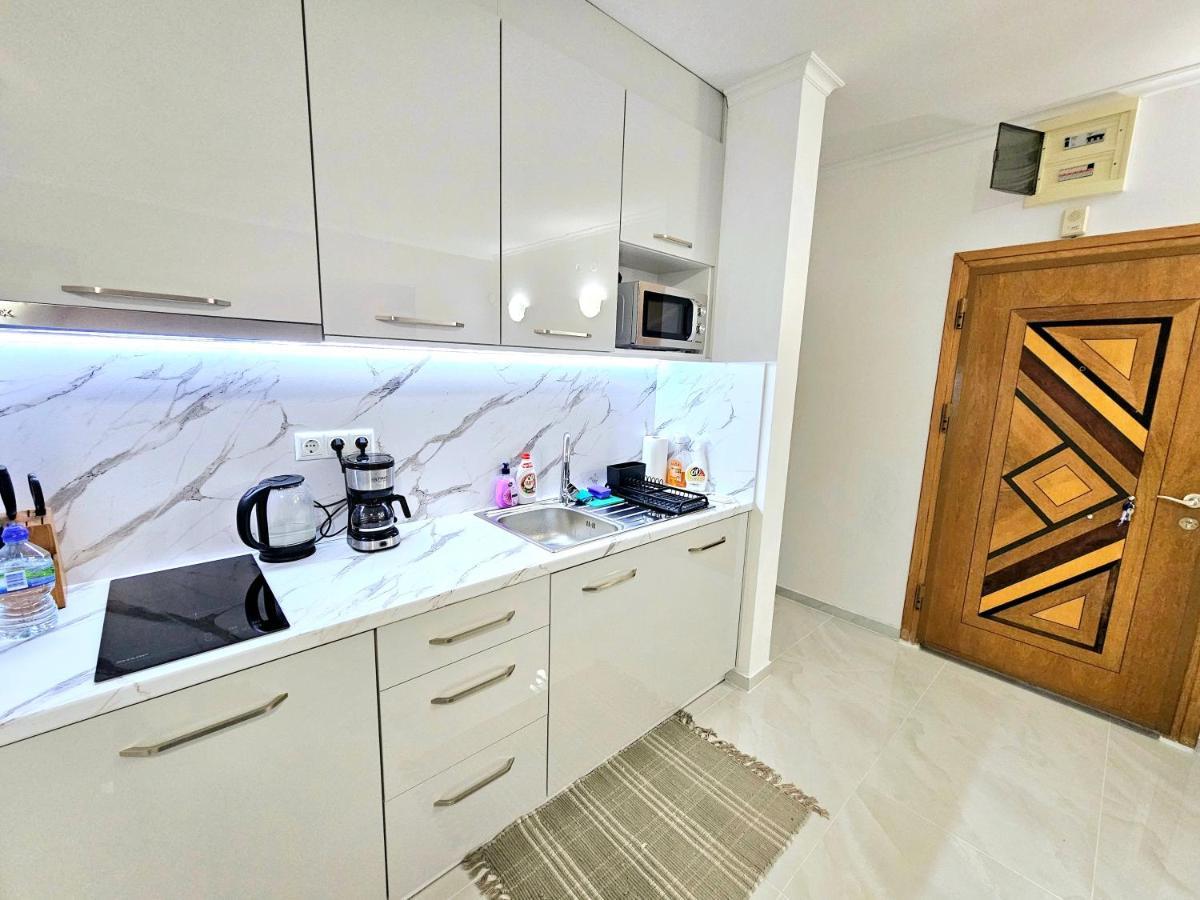 Studio Apartment With Balcony 300M From Beach Slântsjev Brjag Eksteriør bilde