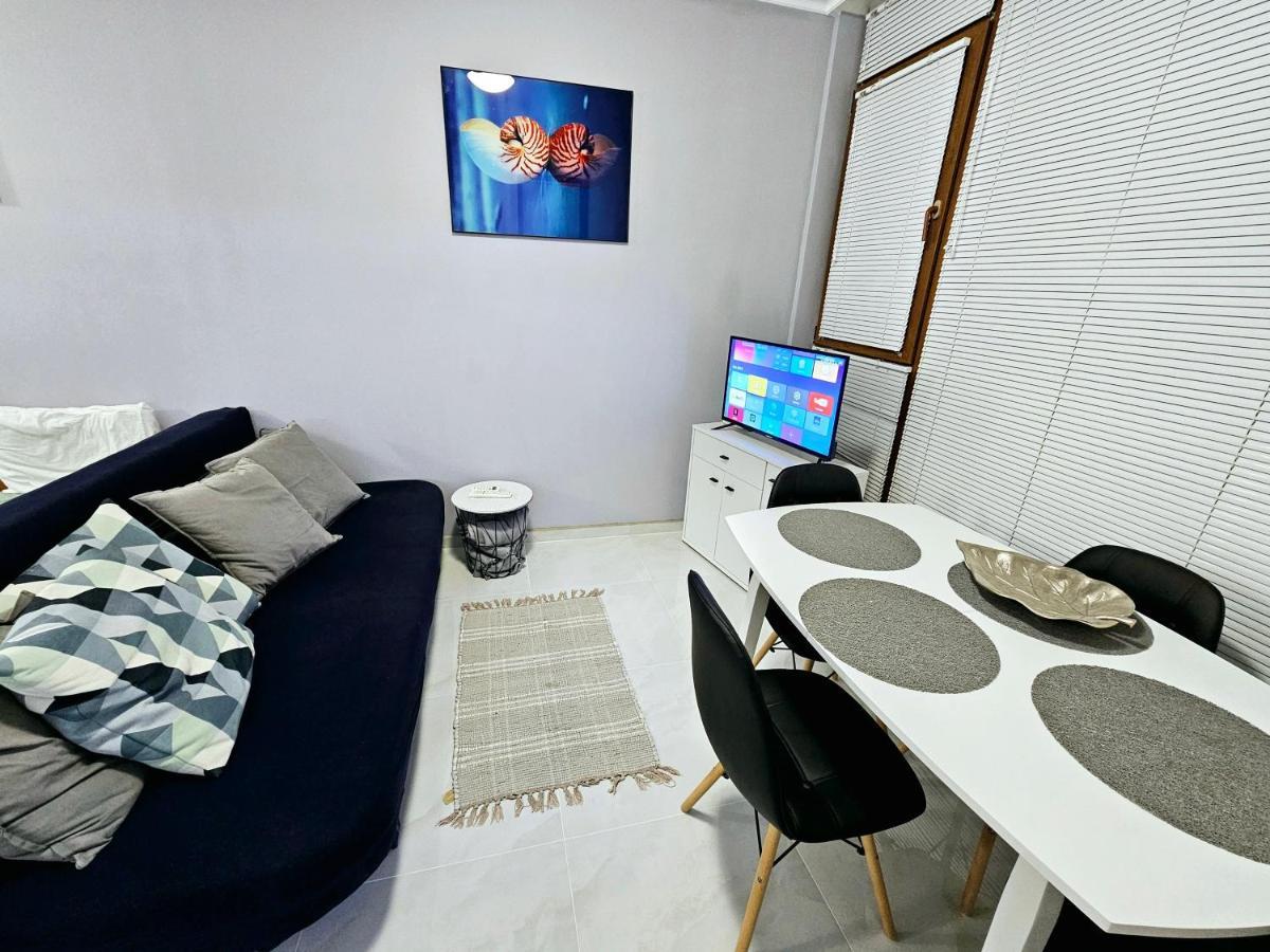 Studio Apartment With Balcony 300M From Beach Slântsjev Brjag Eksteriør bilde